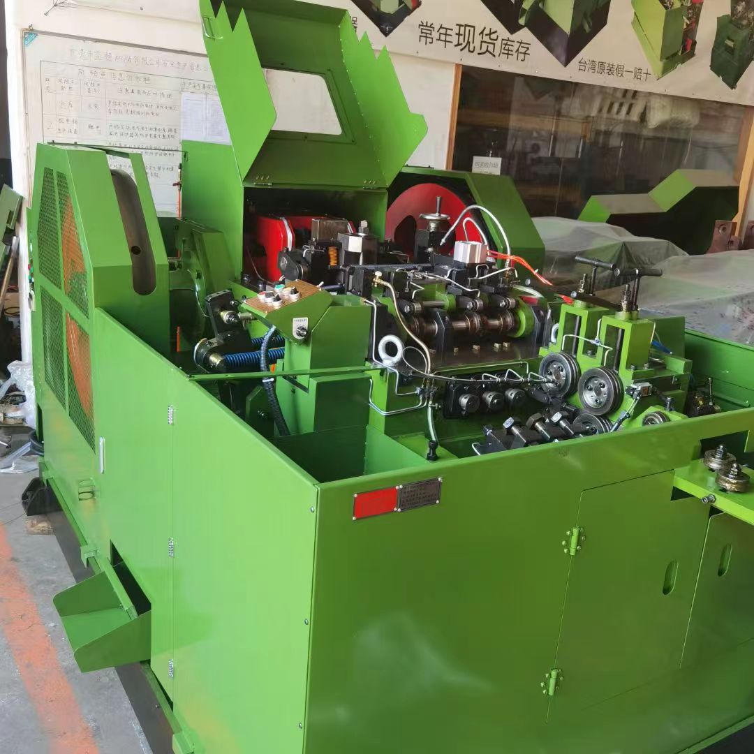益稳3625L型两分半加大加长三模六冲螺丝铆钉冷镦成型机.jpg